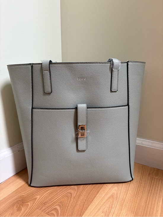 Izod Handbags - Mint Tote Bag with Front Pocket